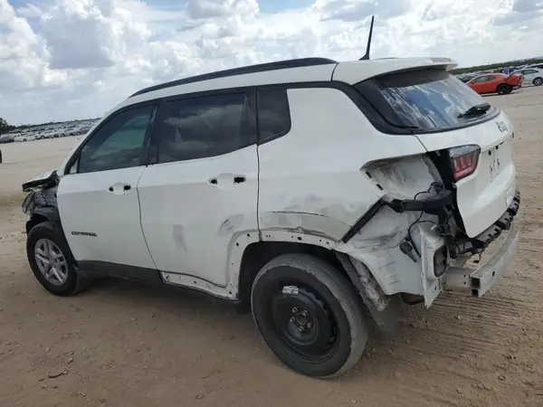 3C4NJCAB3JT438889 2018 JEEP COMPASS - Image 2