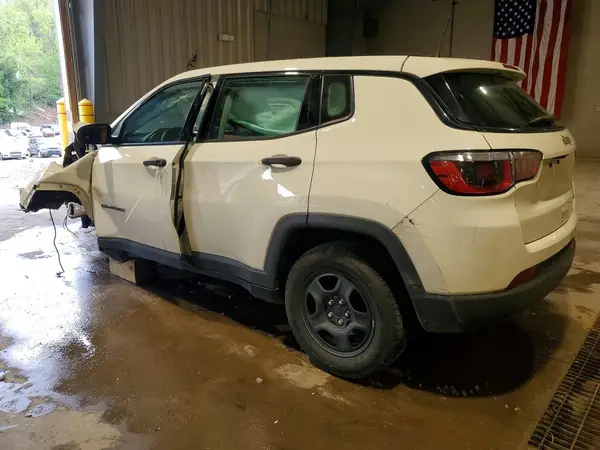 3C4NJCAB3KT658339 2019 JEEP COMPASS - Image 2