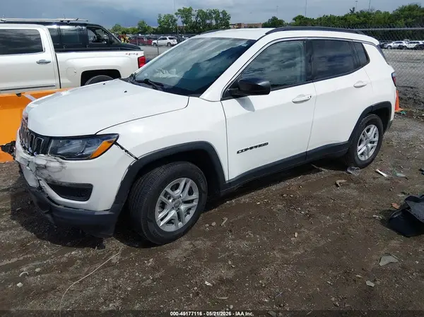 3C4NJCAB3KT677330 2019 JEEP COMPASS - Image 2
