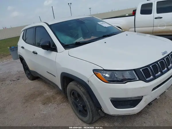 3C4NJCAB3KT715851 2019 JEEP COMPASS - Image 1