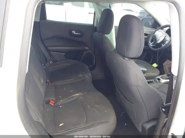 3C4NJCAB3KT715851 2019 JEEP COMPASS - Image 8