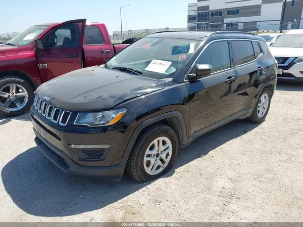3C4NJCAB3KT743651 2019 JEEP COMPASS - Image 2