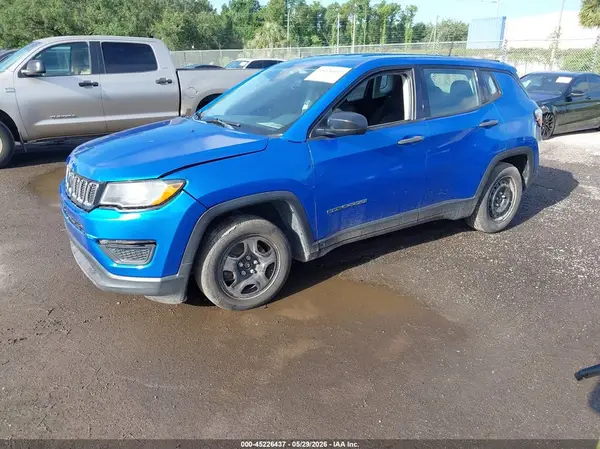 3C4NJCAB3KT809678 2019 JEEP COMPASS - Image 2