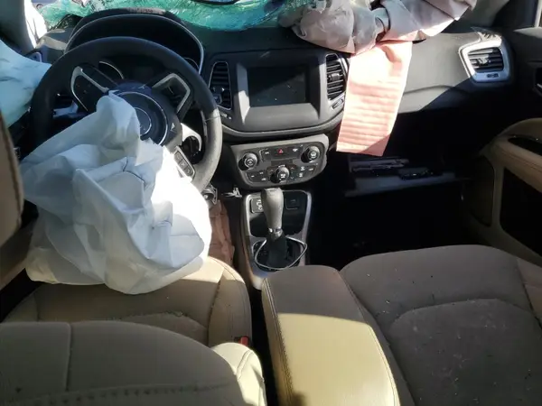 3C4NJCAB3KT814993 2019 JEEP COMPASS - Image 8