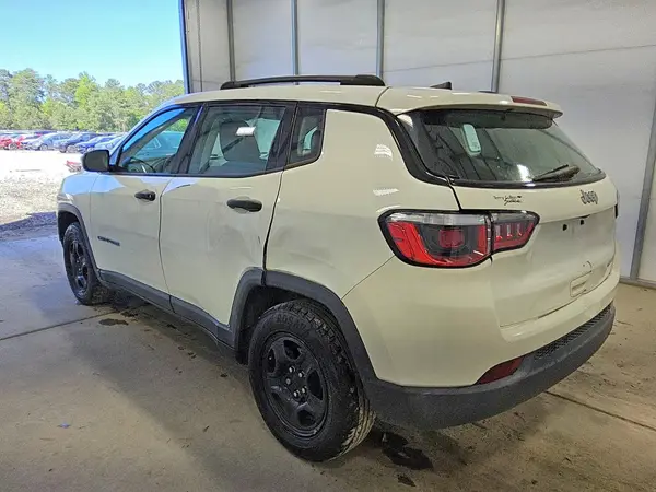 3C4NJCAB3KT832538 2019 JEEP COMPASS - Image 2