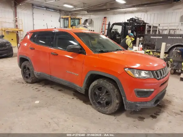 3C4NJCAB3KT851008 2019 JEEP COMPASS - Image 1
