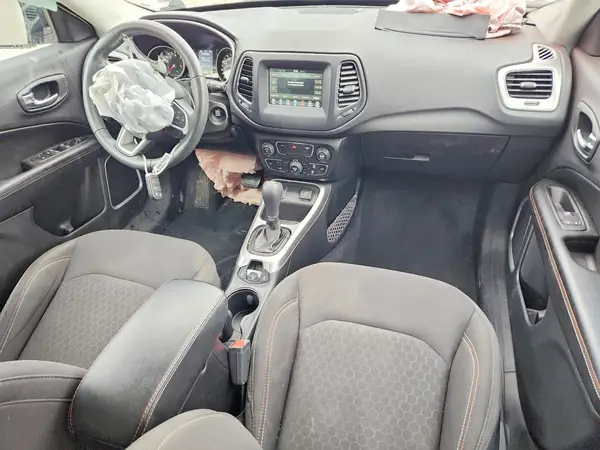 3C4NJCAB3KT856208 2019 JEEP COMPASS - Image 8