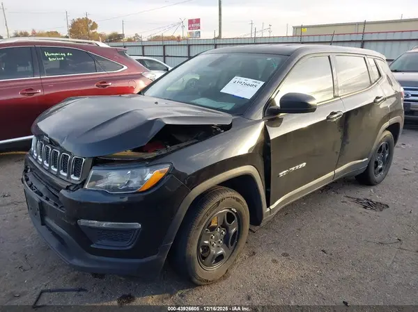 3C4NJCAB3LT101982 2020 JEEP COMPASS - Image 2