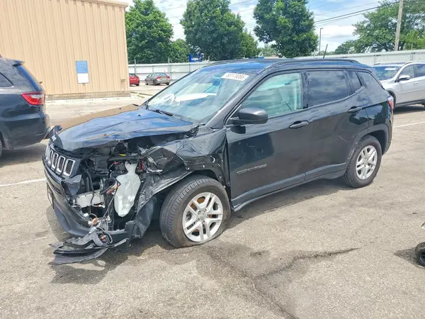 3C4NJCAB4JT105438 2018 JEEP COMPASS - Image 1