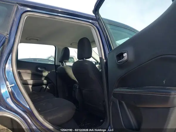 3C4NJCAB4JT118027 2018 JEEP COMPASS - Image 8