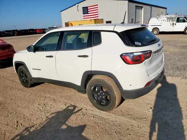 3C4NJCAB4JT136849 2018 JEEP COMPASS - Image 2