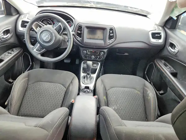 3C4NJCAB4JT204471 2018 JEEP COMPASS - Image 8