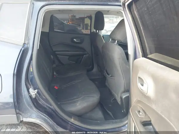 3C4NJCAB4JT214949 2018 JEEP COMPASS - Image 8