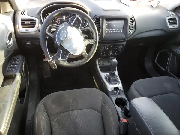 3C4NJCAB4JT226759 2018 JEEP COMPASS - Image 8