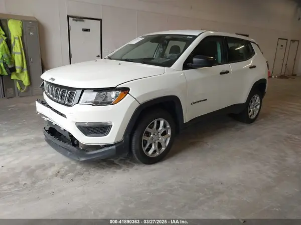 3C4NJCAB4JT318163 2018 JEEP COMPASS - Image 2