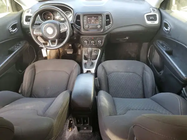 3C4NJCAB4JT327736 2018 JEEP COMPASS - Image 8