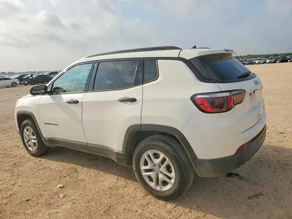 3C4NJCAB4JT328496 2018 JEEP COMPASS - Image 2