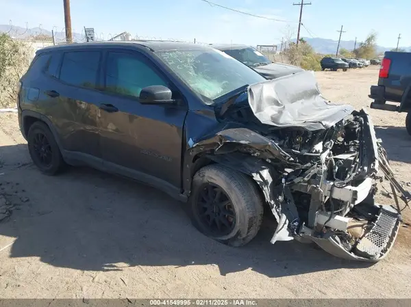 3C4NJCAB4JT462828 2018 JEEP COMPASS - Image 1