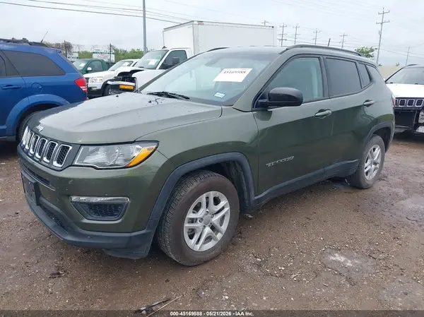 3C4NJCAB4JT500039 2018 JEEP COMPASS - Image 2