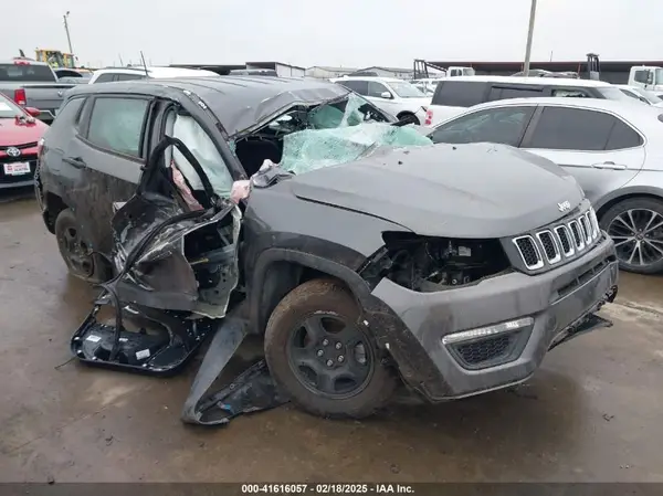 3C4NJCAB4KT616214 2019 JEEP COMPASS - Image 1