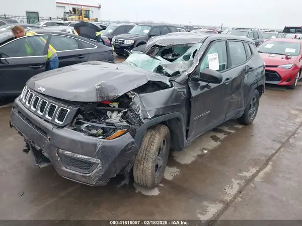 3C4NJCAB4KT616214 2019 JEEP COMPASS - Image 2