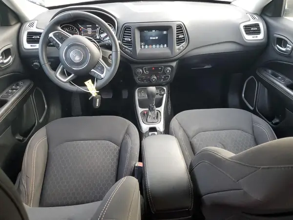 3C4NJCAB4KT677305 2019 JEEP COMPASS - Image 8