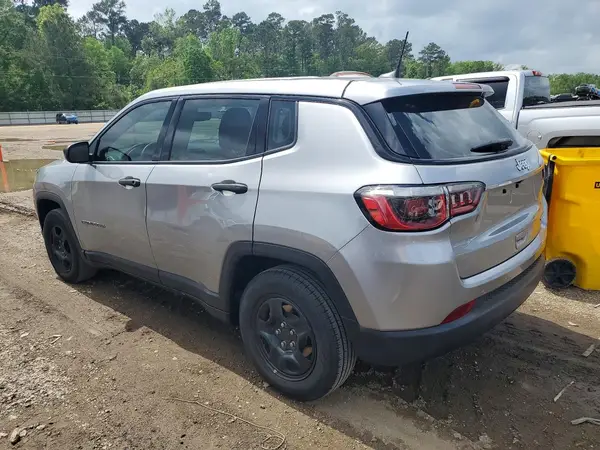 3C4NJCAB4KT685744 2019 JEEP COMPASS - Image 2