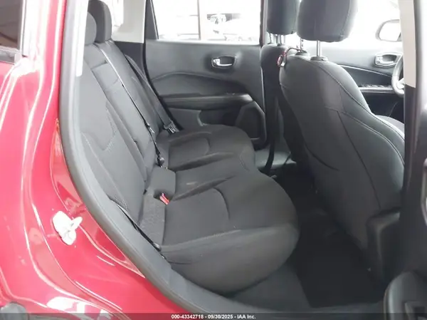 3C4NJCAB4KT726504 2019 JEEP COMPASS - Image 8