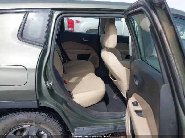 3C4NJCAB4KT763245 2019 JEEP COMPASS - Image 8