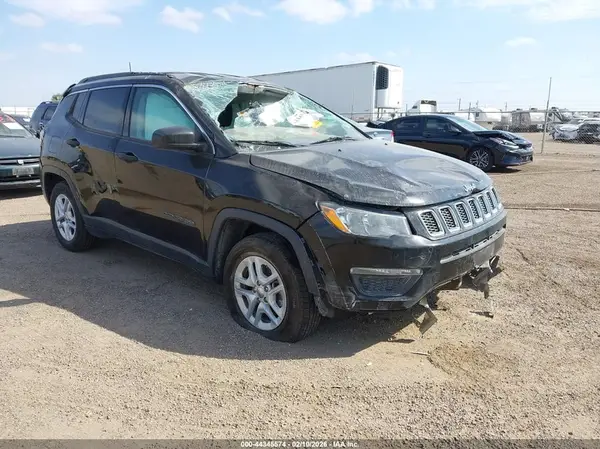 3C4NJCAB4KT834718 2019 JEEP COMPASS - Image 1