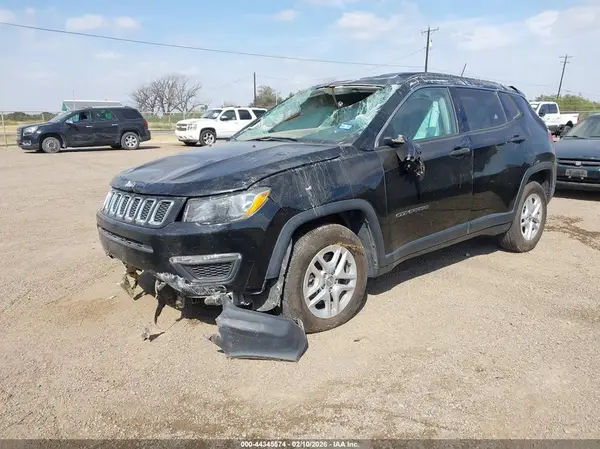 3C4NJCAB4KT834718 2019 JEEP COMPASS - Image 2