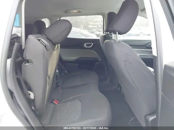 3C4NJCAB4NT121306 2022 JEEP COMPASS - Image 8