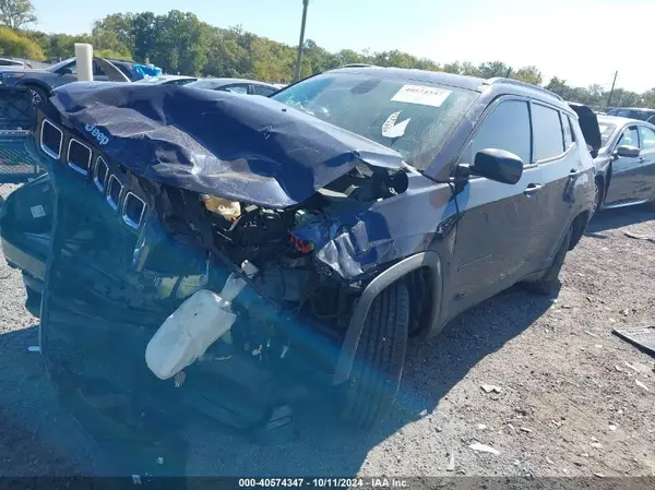 3C4NJCAB5JT133653 2018 JEEP COMPASS - Image 2