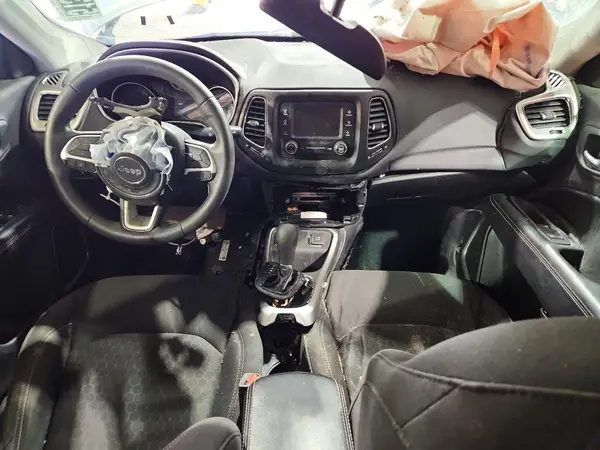 3C4NJCAB5JT140585 2018 JEEP COMPASS - Image 8