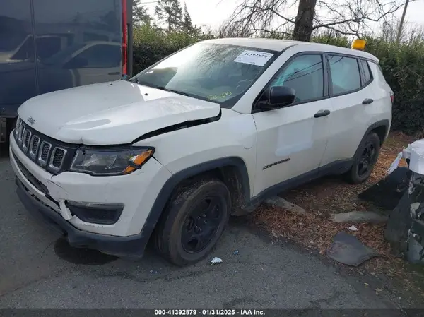 3C4NJCAB5JT151764 2018 JEEP COMPASS - Image 2