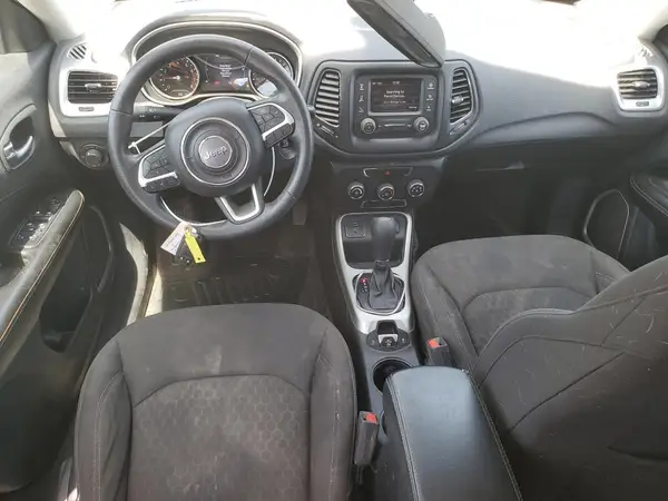 3C4NJCAB5JT165664 2018 JEEP COMPASS - Image 8