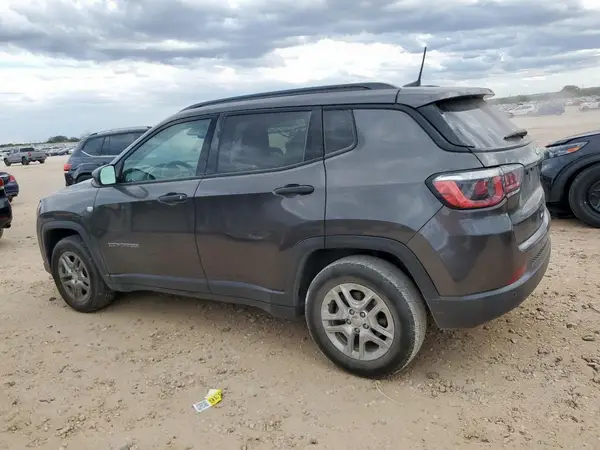 3C4NJCAB5JT223885 2018 JEEP COMPASS - Image 2