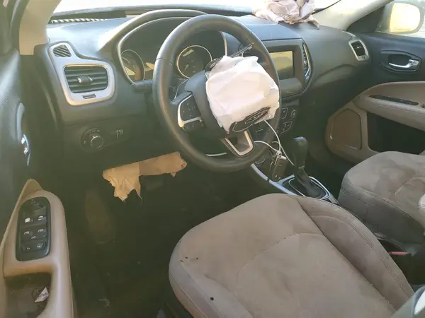 3C4NJCAB5JT255090 2018 JEEP COMPASS - Image 8