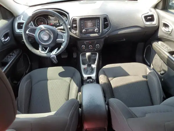 3C4NJCAB5JT330211 2018 JEEP COMPASS - Image 8