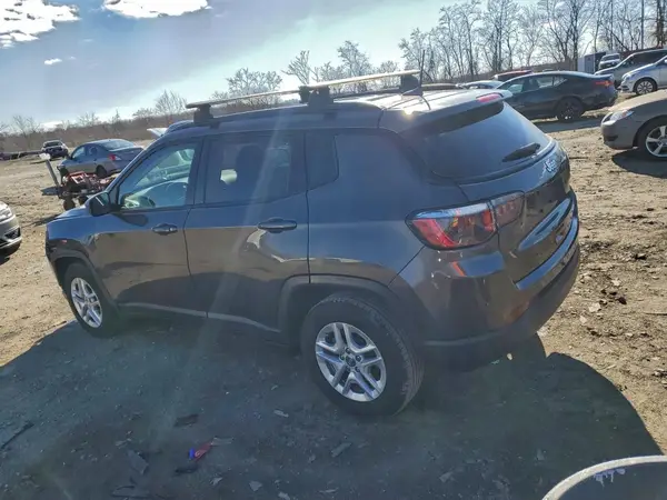 3C4NJCAB5JT411046 2018 JEEP COMPASS - Image 2