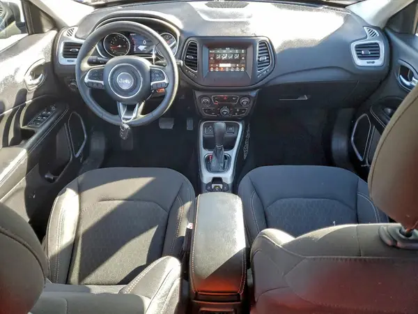 3C4NJCAB5JT411046 2018 JEEP COMPASS - Image 8