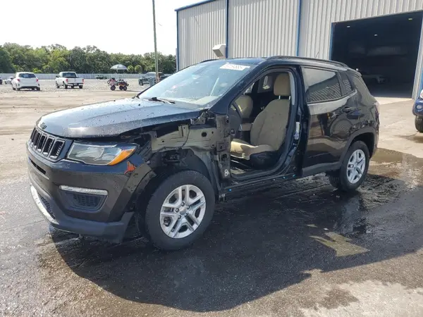 3C4NJCAB5JT411256 2018 JEEP COMPASS - Image 1