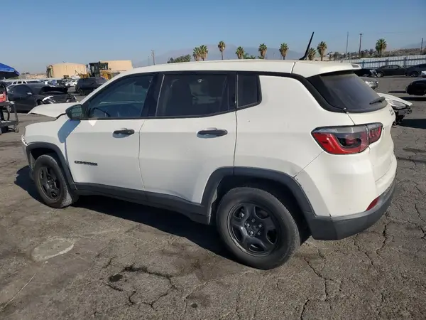 3C4NJCAB5JT502656 2018 JEEP COMPASS - Image 2