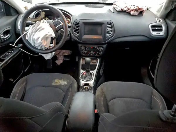 3C4NJCAB5KT613158 2019 JEEP COMPASS - Image 8