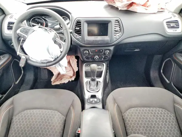 3C4NJCAB5LT133817 2020 JEEP COMPASS - Image 8