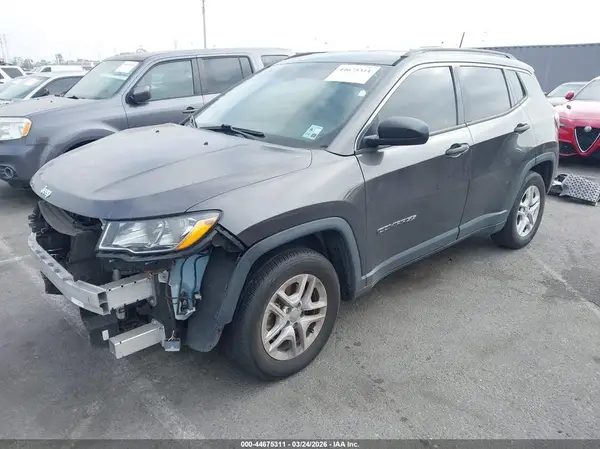 3C4NJCAB5LT134059 2020 JEEP COMPASS - Image 2