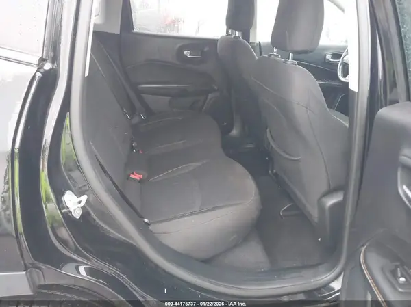 3C4NJCAB5LT136023 2020 JEEP COMPASS - Image 8