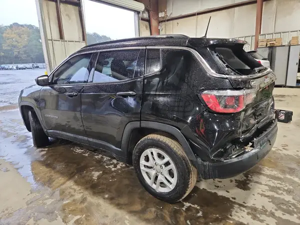 3C4NJCAB5LT144316 2020 JEEP COMPASS - Image 2