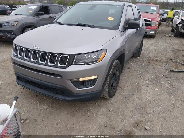 3C4NJCAB5LT219838 2020 JEEP COMPASS - Image 2