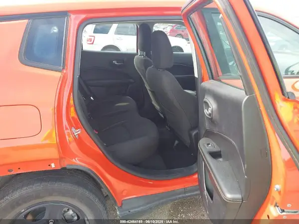 3C4NJCAB5MT508400 2021 JEEP COMPASS - Image 8